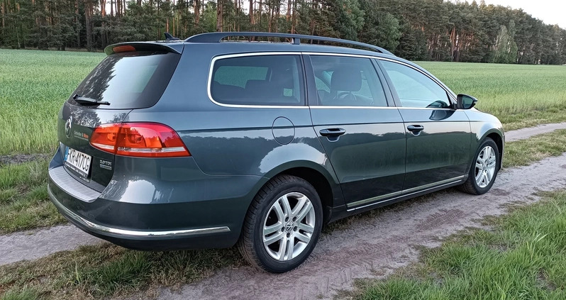 Volkswagen Passat cena 31600 przebieg: 250000, rok produkcji 2011 z Chodecz małe 211